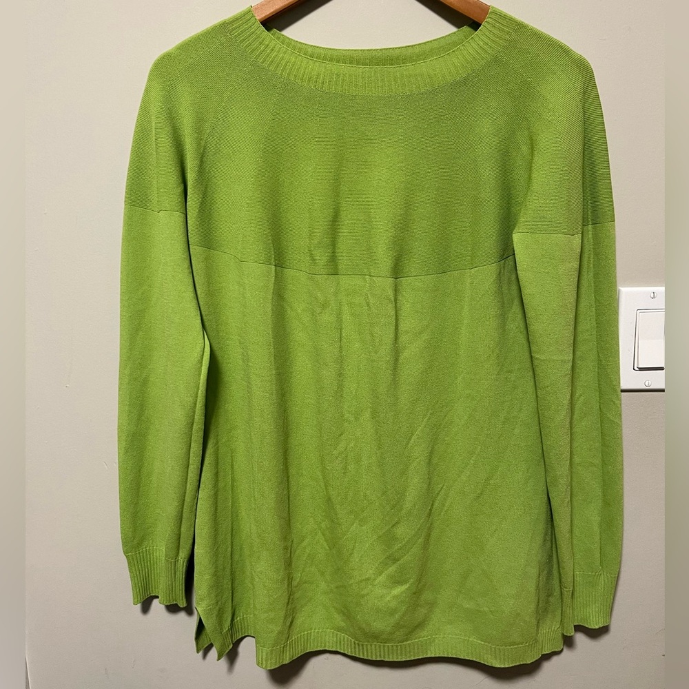 Vakko knit green blouse made in Italy size Large NWOT St. Patrick